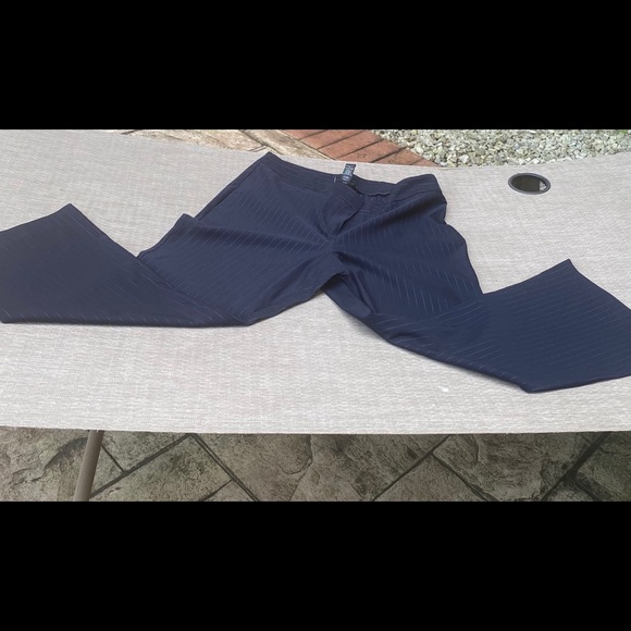 Lane Bryant Petite Pants - Picture 3 of 8